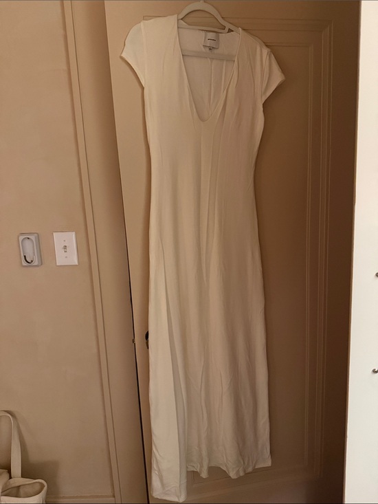 Reformation Dresses & Skirts - Reformation cream v neck dresss